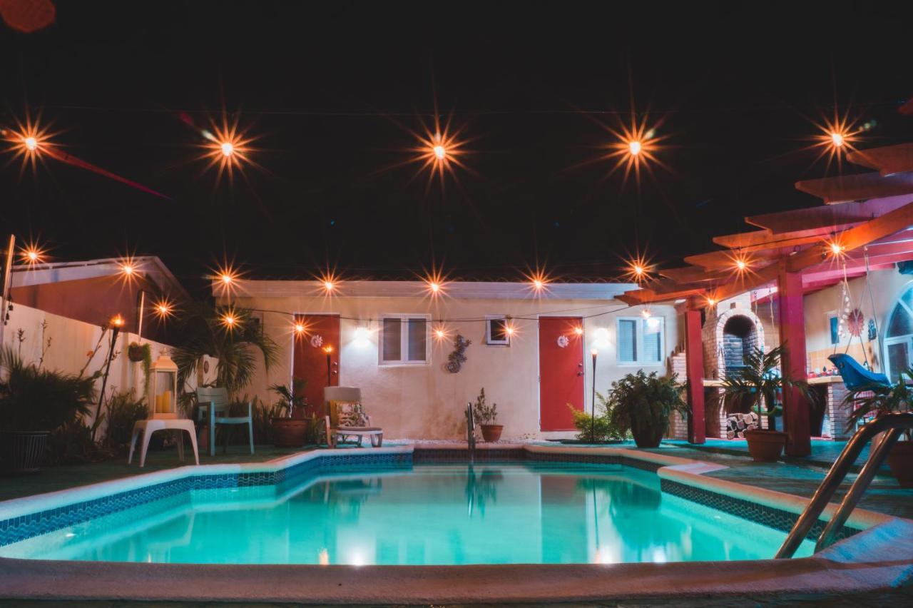 Courtesy Apartments Aruba オラニエスタッド エクステリア 写真